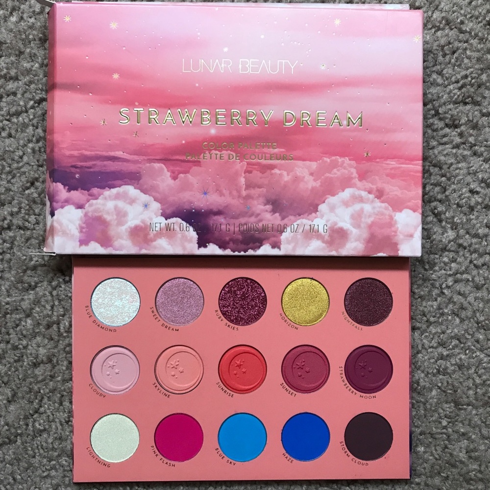 Lunar beauty 🍓 strawberry dream palette